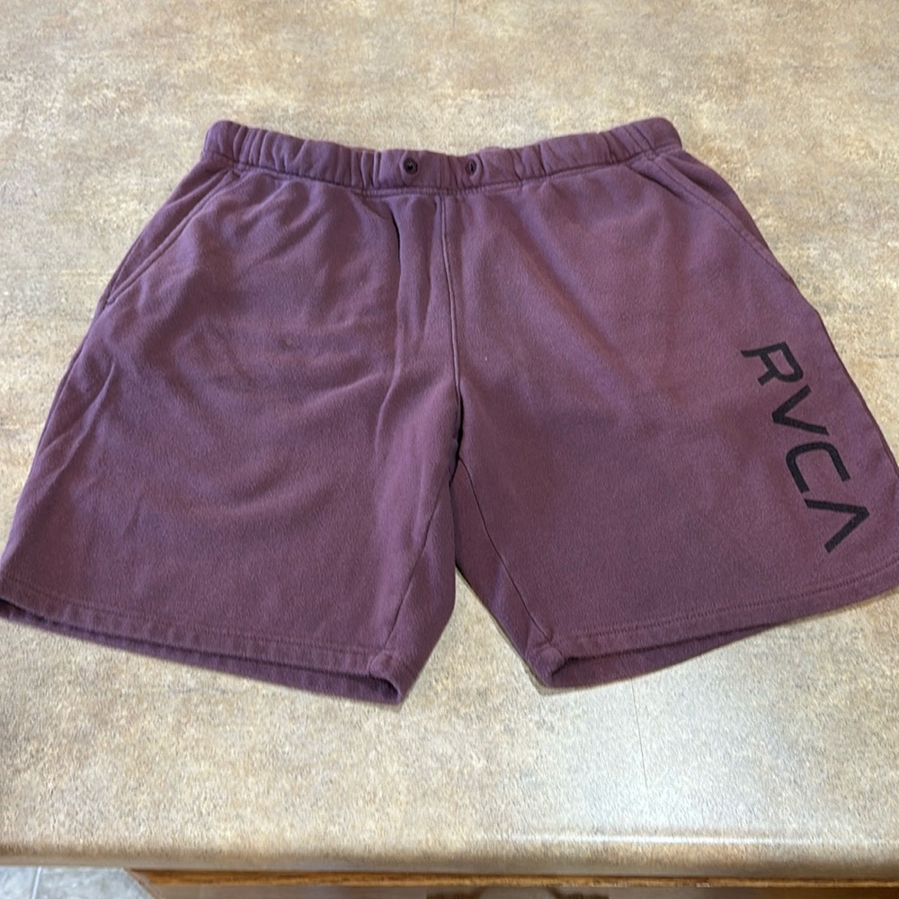 Men’s RVCA shorts size medium